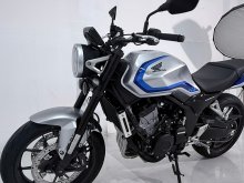 Honda CB500SF Super Four 2026: Huyền Thoại Trở Lại Với Động Cơ 4 Xi-Lanh Và Công Nghệ E-Clutch