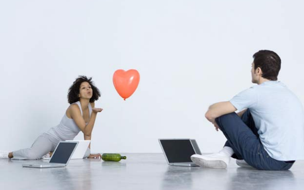 Trang web hẹn hò online và những tiềm ẩn rủi ro 