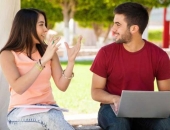 Tìm bạn nữ chat dễ dàng hơn với các trang web hẹn hò uy tín